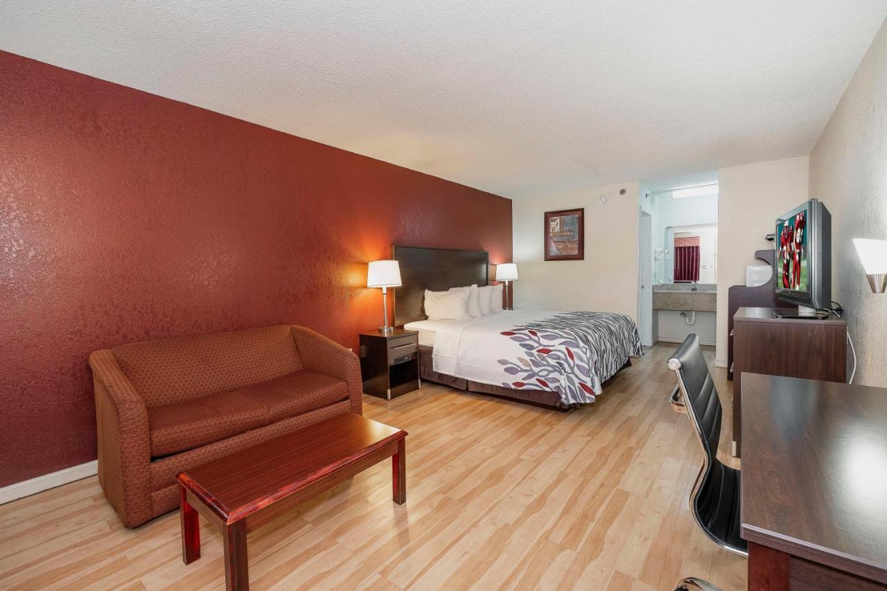 Red Roof Inn & Suites Rom Eksteriør billede