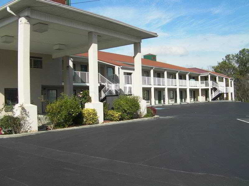 Red Roof Inn & Suites Rom Eksteriør billede