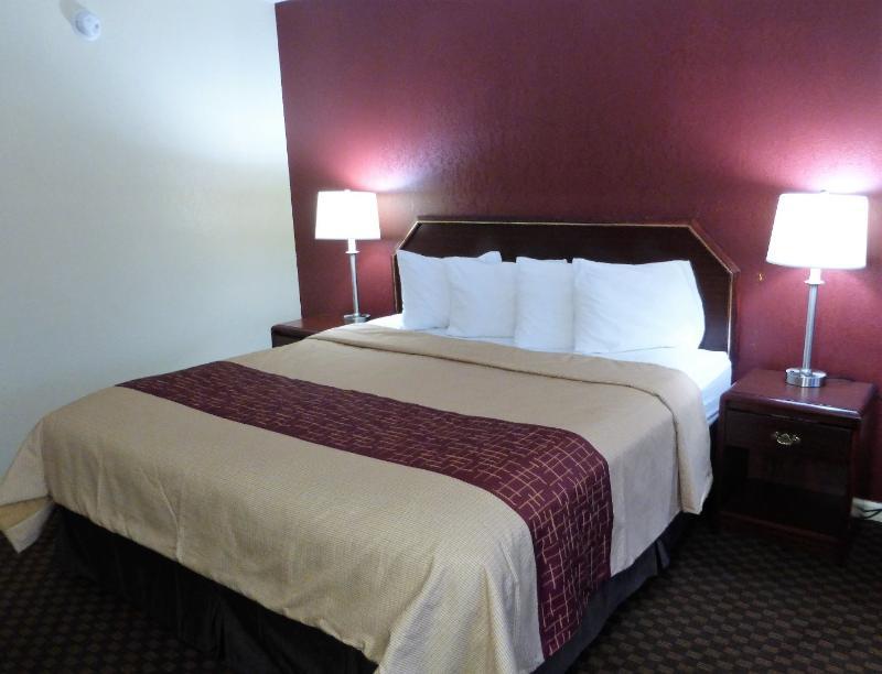 Red Roof Inn & Suites Rom Eksteriør billede