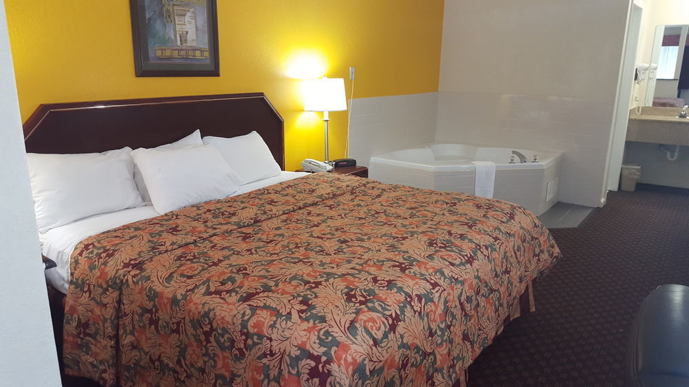 Red Roof Inn & Suites Rom Eksteriør billede