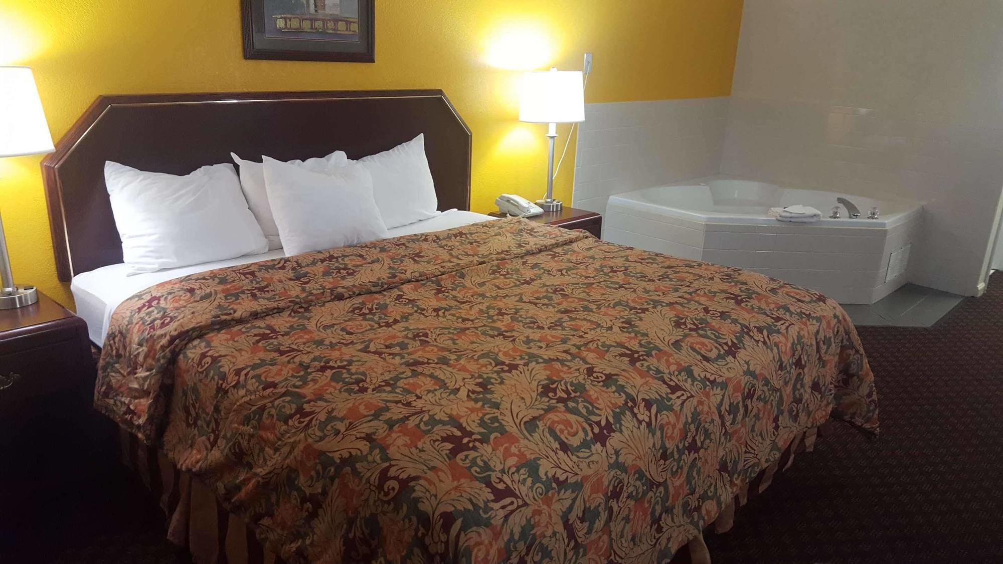 Red Roof Inn & Suites Rom Eksteriør billede